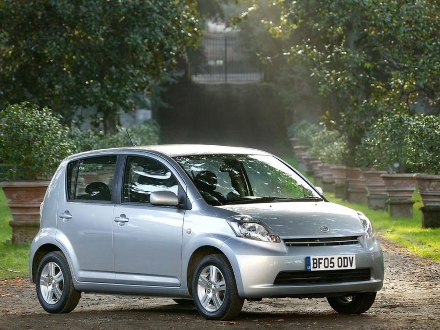  Daihatsu Sirion 2005 года  (UK) (фото 6 из 15)